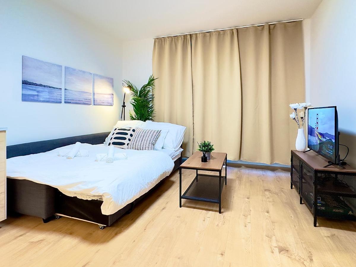Yarn - Brand New - Free Parking - Balcony With City View - Central Shopping Mall Bratislava Exterior foto