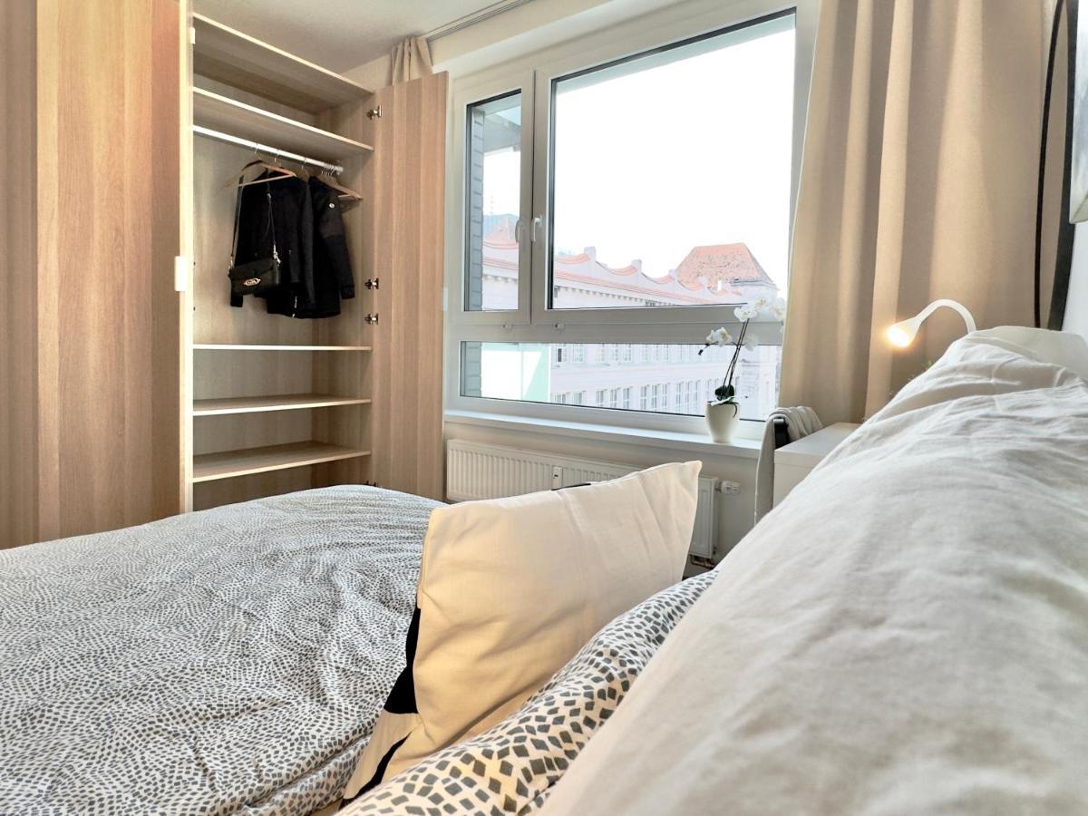 Yarn - Brand New - Free Parking - Balcony With City View - Central Shopping Mall Bratislava Exterior foto